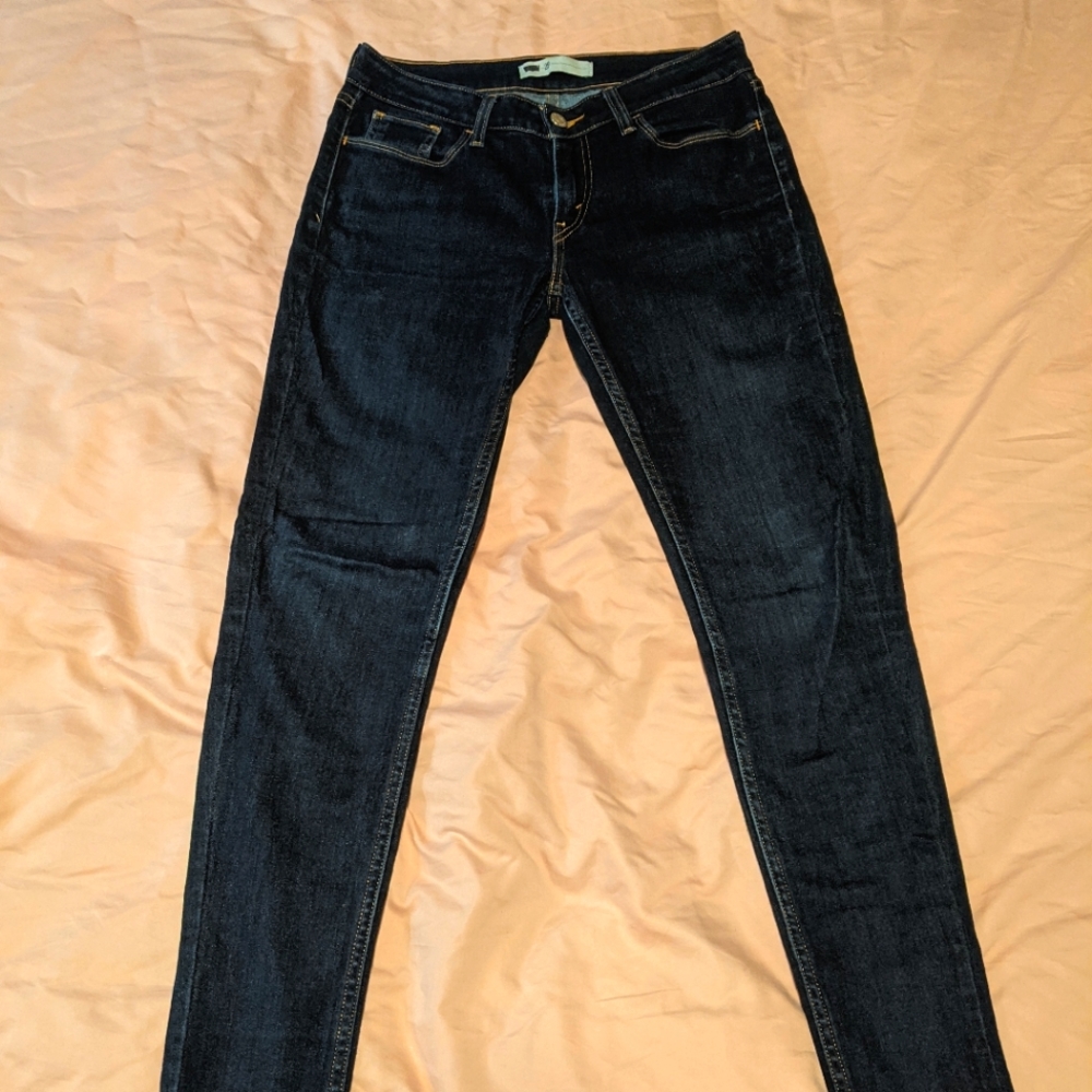Levi's low rise skinny dark wash sz.29